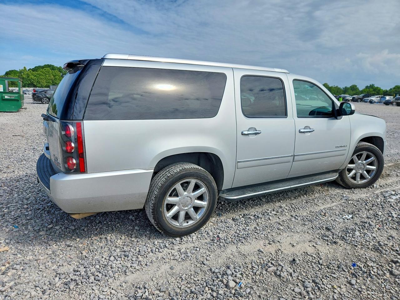 2014 GMC YUKON XL DENALI photo 5