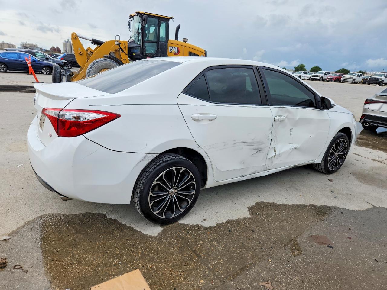 2014 TOYOTA COROLLA S PLUS photo 5
