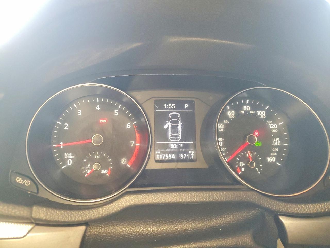 2017 VOLKSWAGEN PASSAT R-LINE photo 9