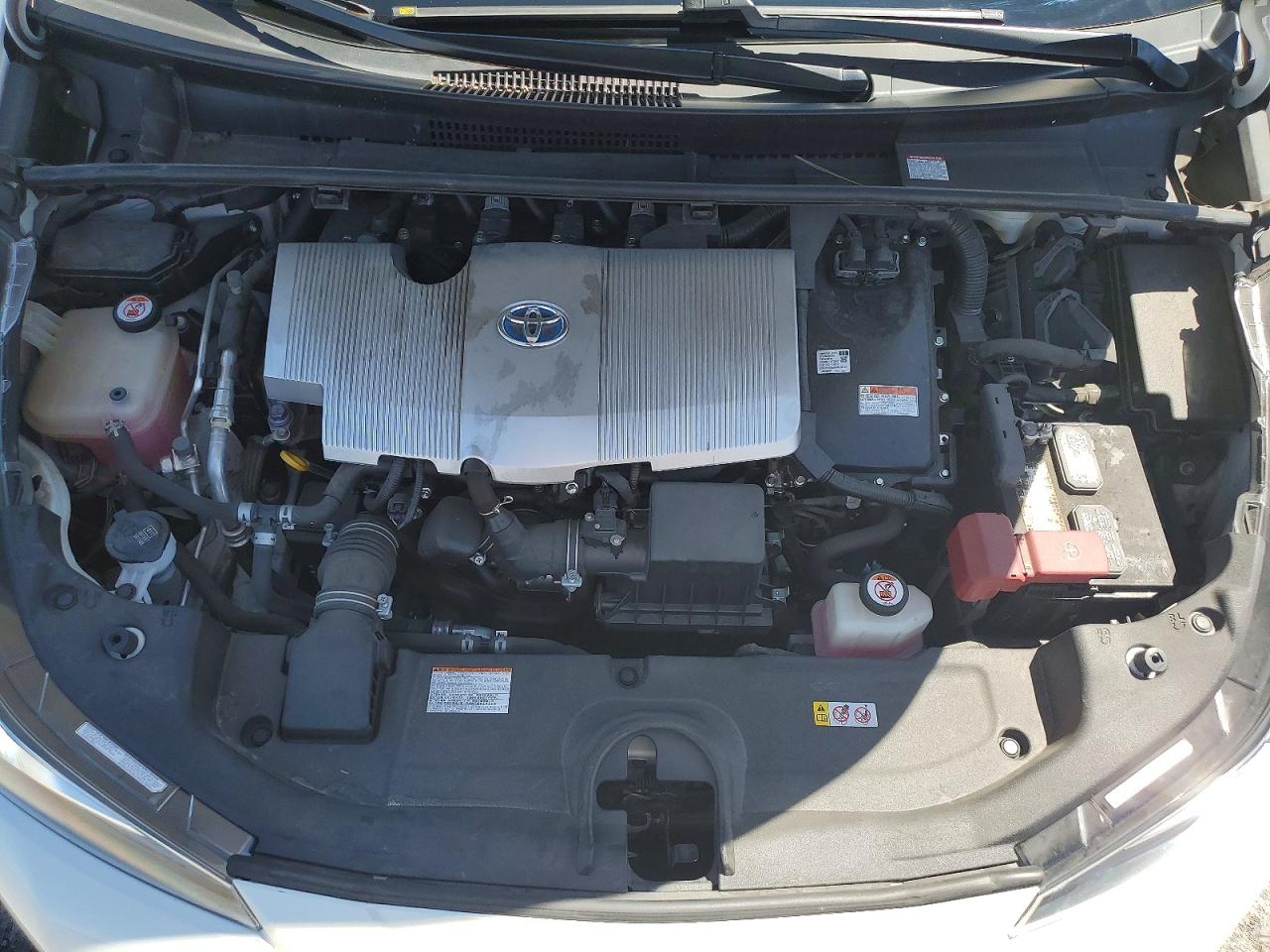 2019 TOYOTA PRIUS XLE photo 31