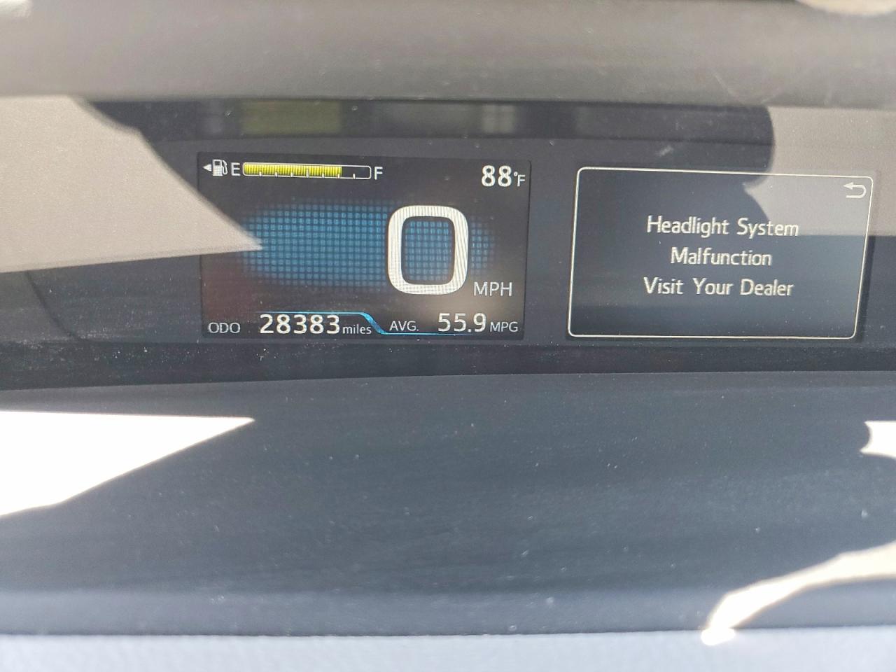 2019 TOYOTA PRIUS XLE photo 25