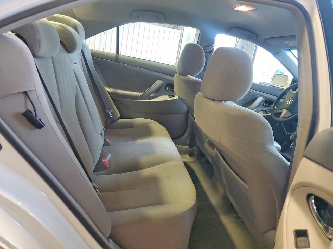 2009 TOYOTA CAMRY LE photo 10