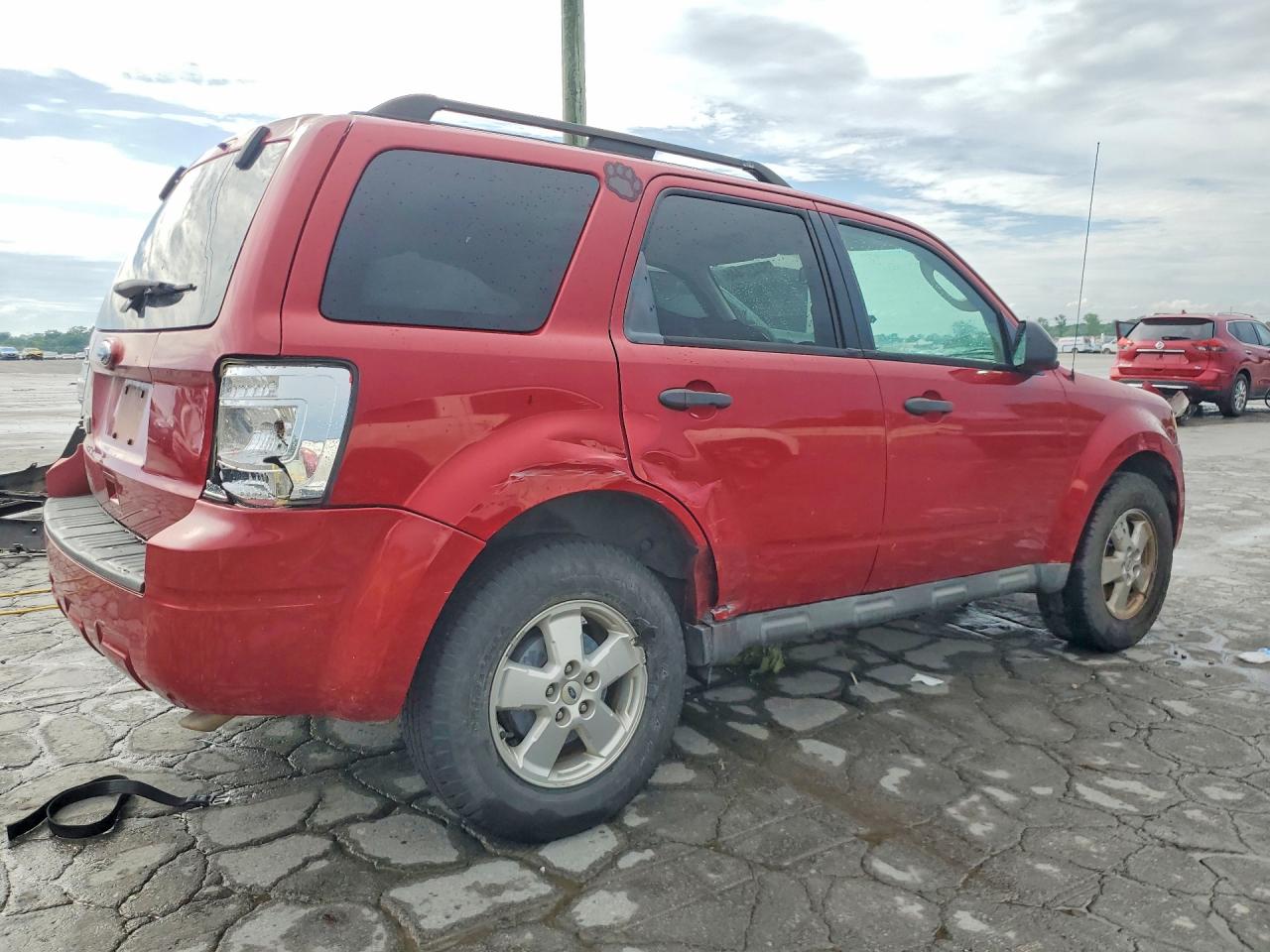 2010 FORD ESCAPE XLT photo 5