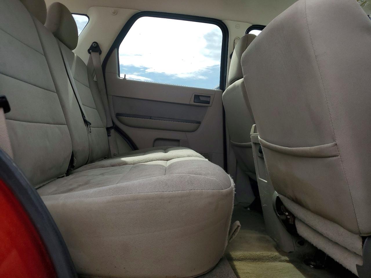 2010 FORD ESCAPE XLT photo 21