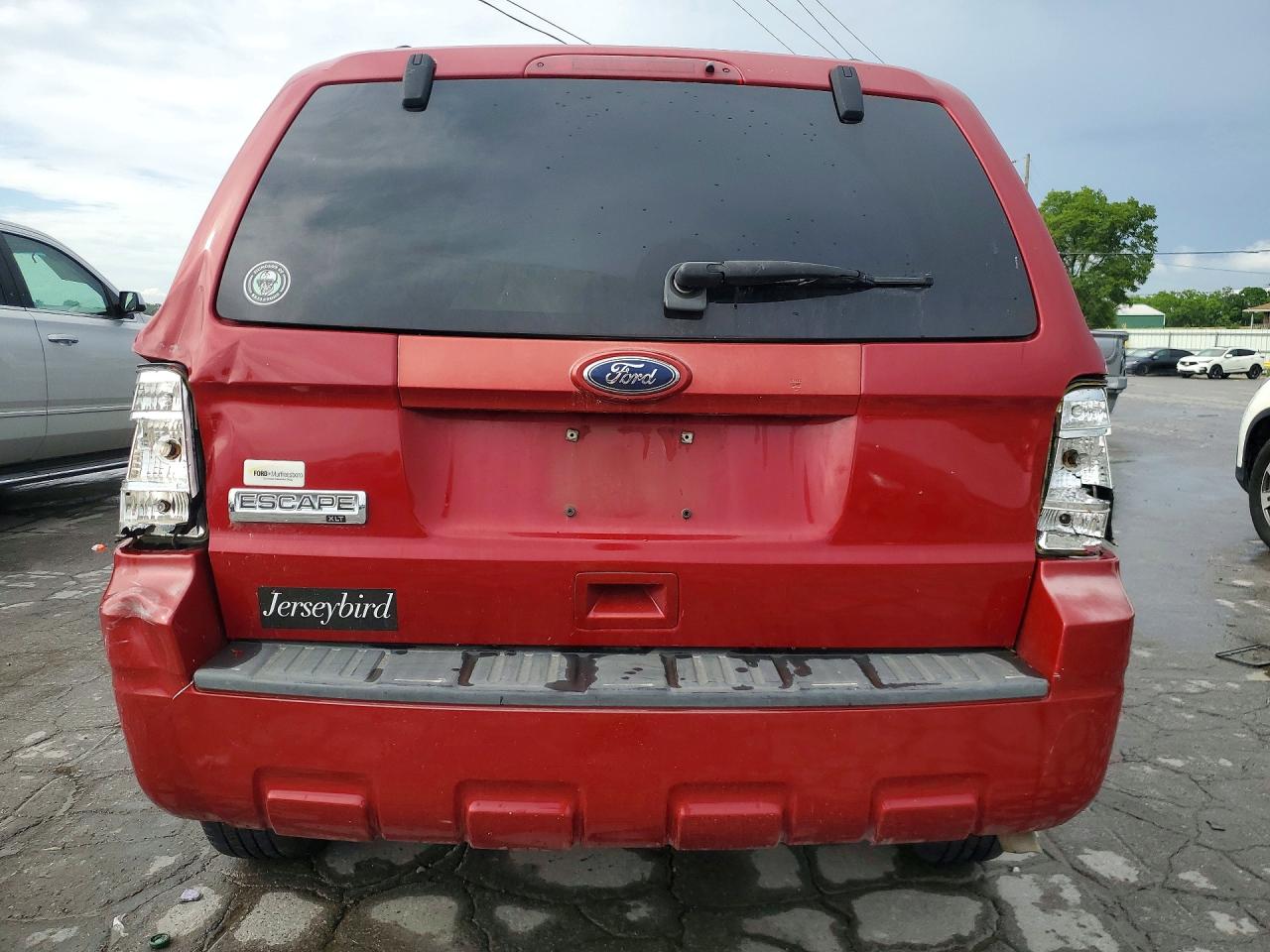2010 FORD ESCAPE XLT photo 11