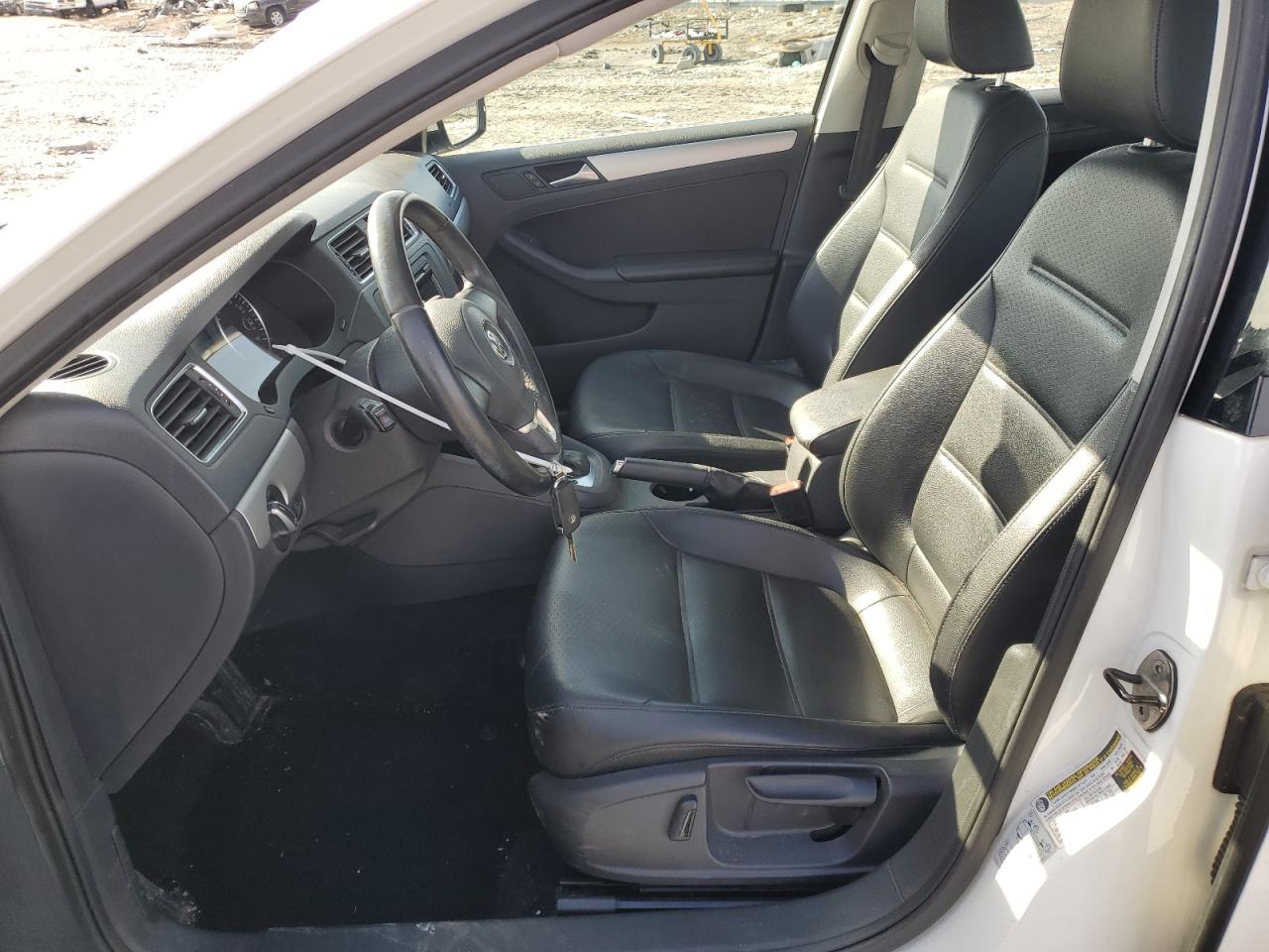 2013 VOLKSWAGEN JETTA SE photo 13