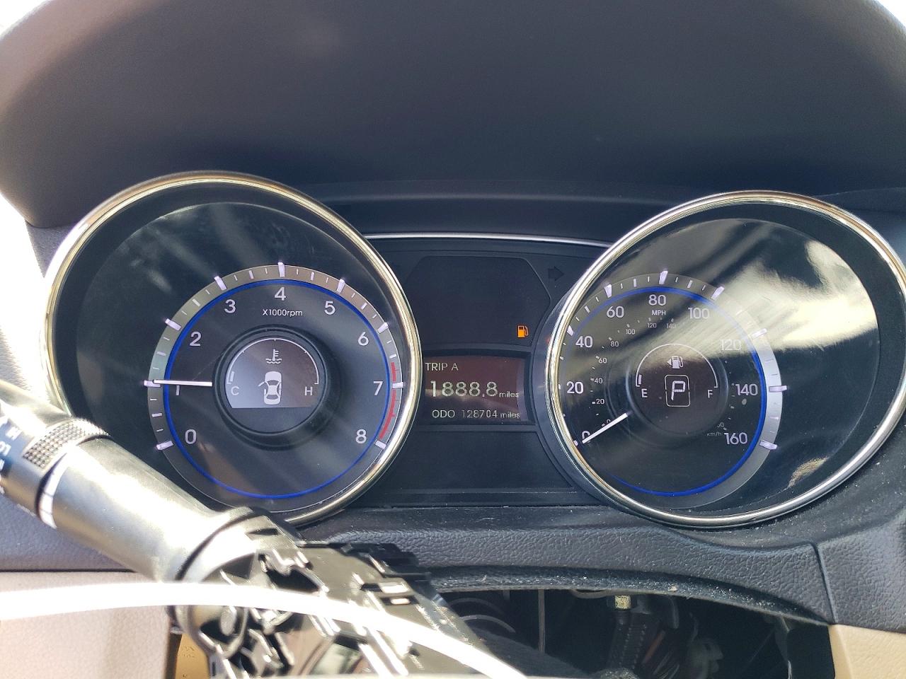 2012 HYUNDAI SONATA GLS photo 17