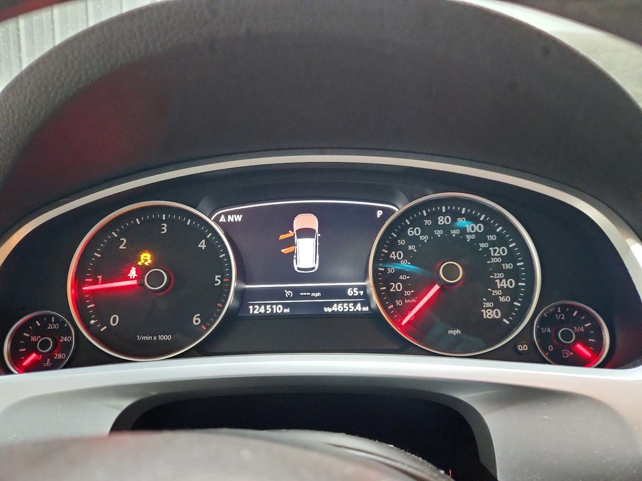 2013 VOLKSWAGEN TOUAREG V6 TDI photo 25
