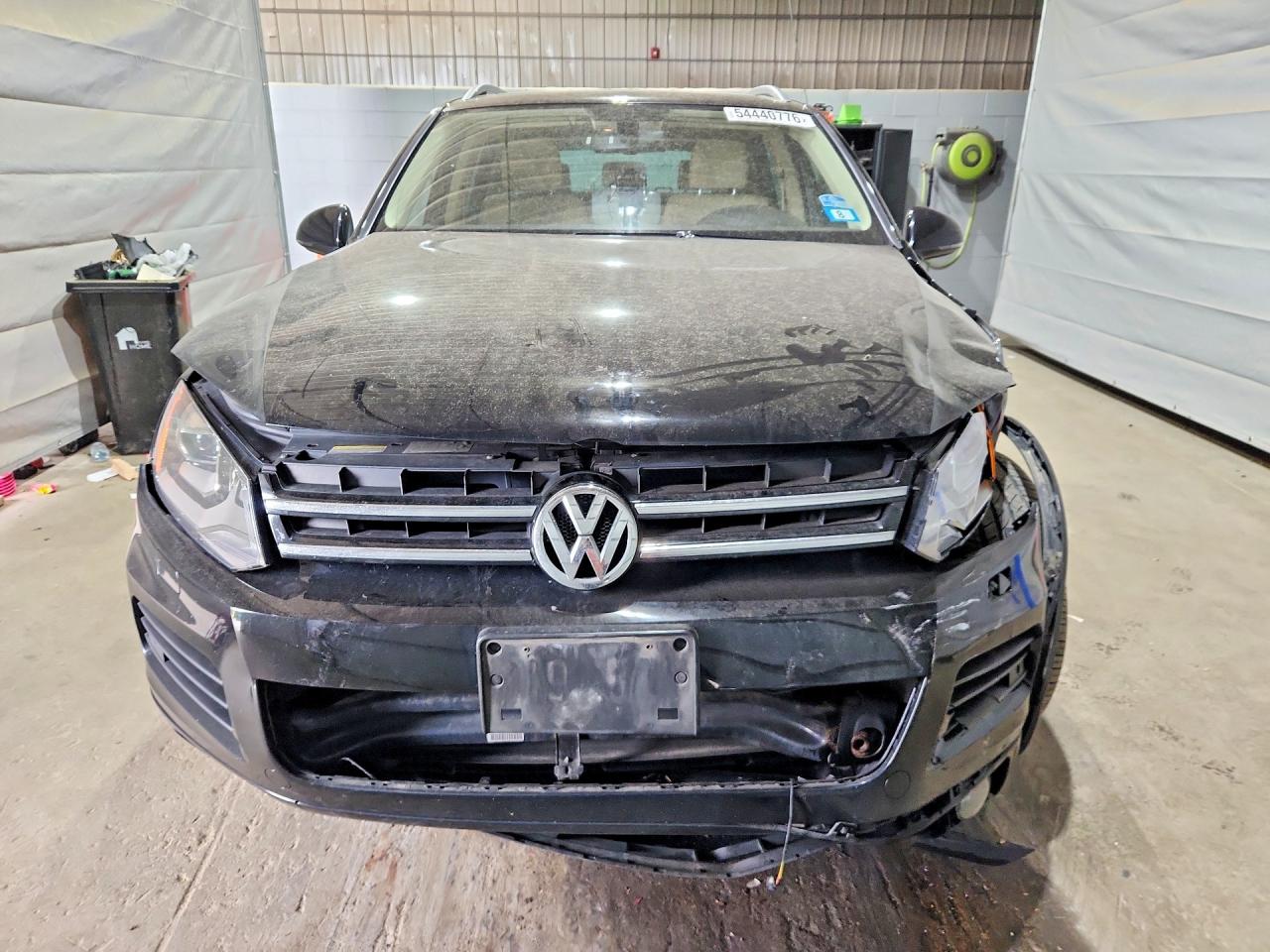 2013 VOLKSWAGEN TOUAREG V6 TDI photo 13