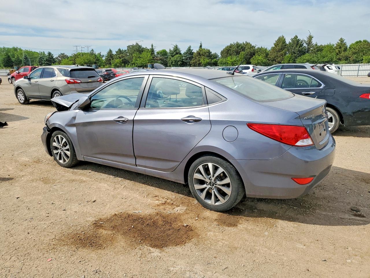 2017 HYUNDAI ACCENT SE photo 3