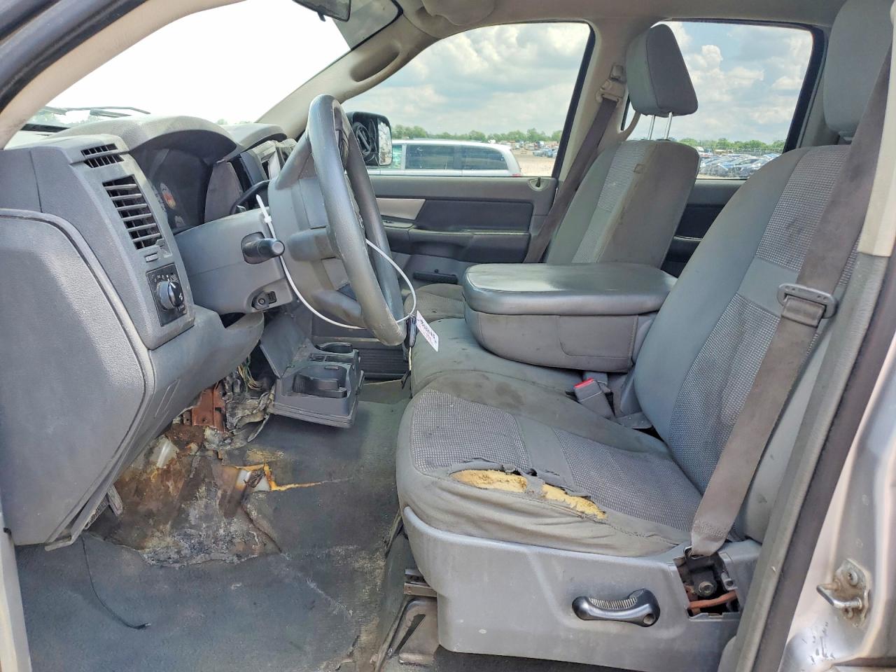 2007 DODGE RAM 1500 ST photo 13