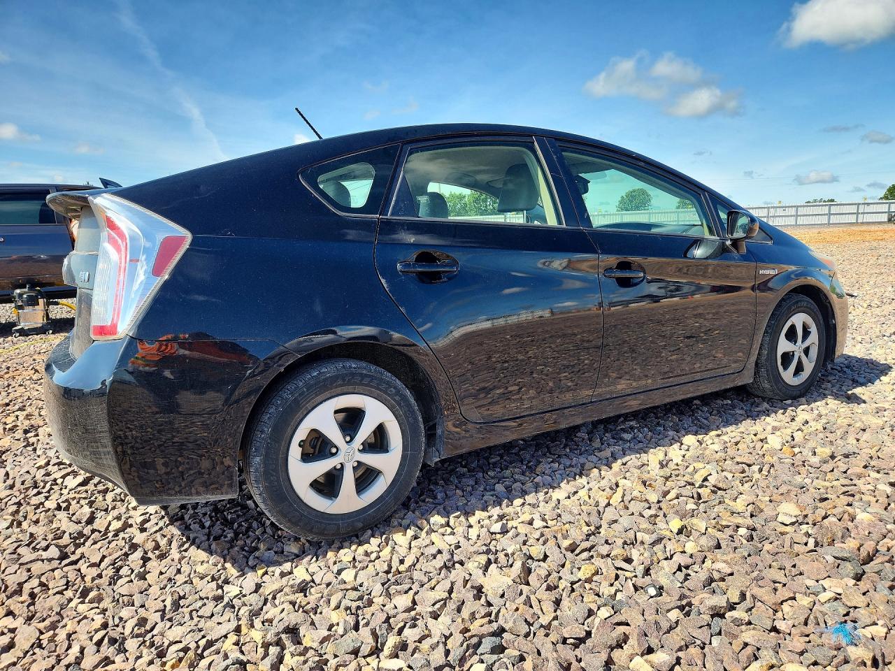 2014 TOYOTA PRIUS FOUR photo 7