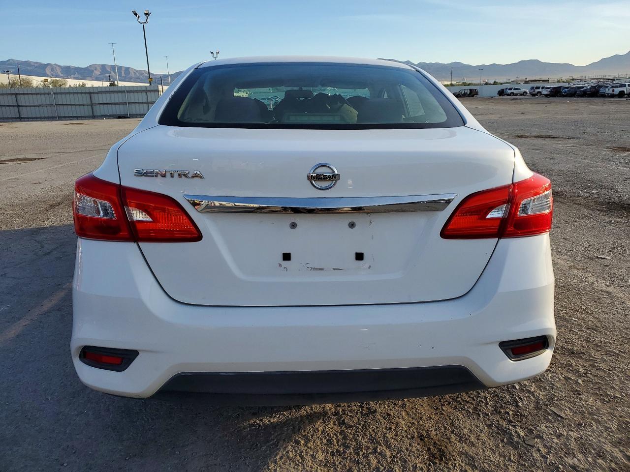 2016 NISSAN SENTRA S photo 16