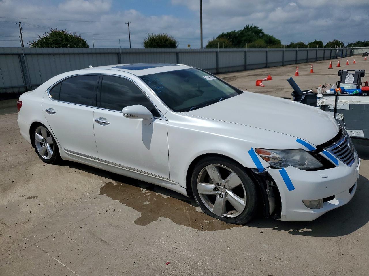 2012 LEXUS LS 460L photo 7