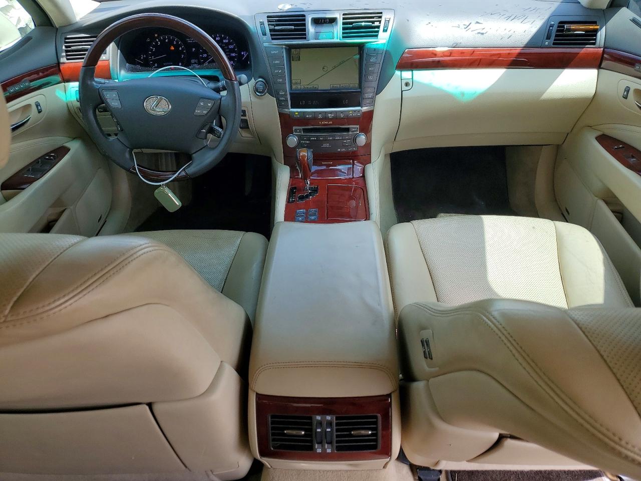 2012 LEXUS LS 460L photo 15