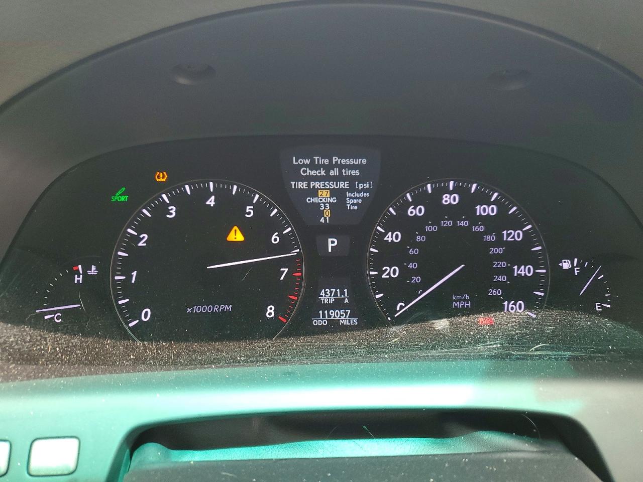 2012 LEXUS LS 460L photo 17