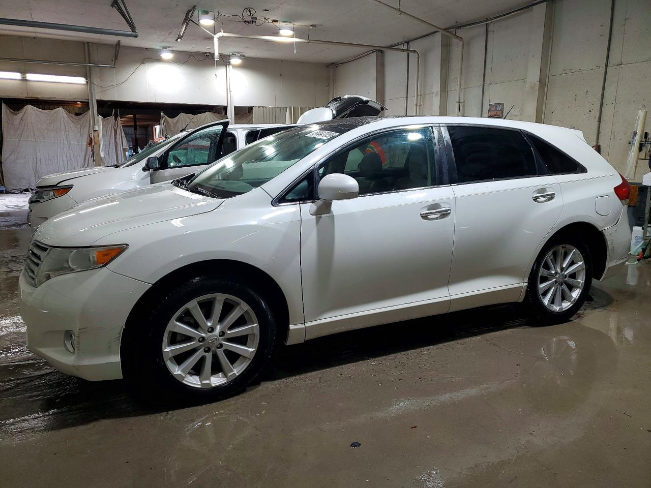 2010 TOYOTA VENZA
