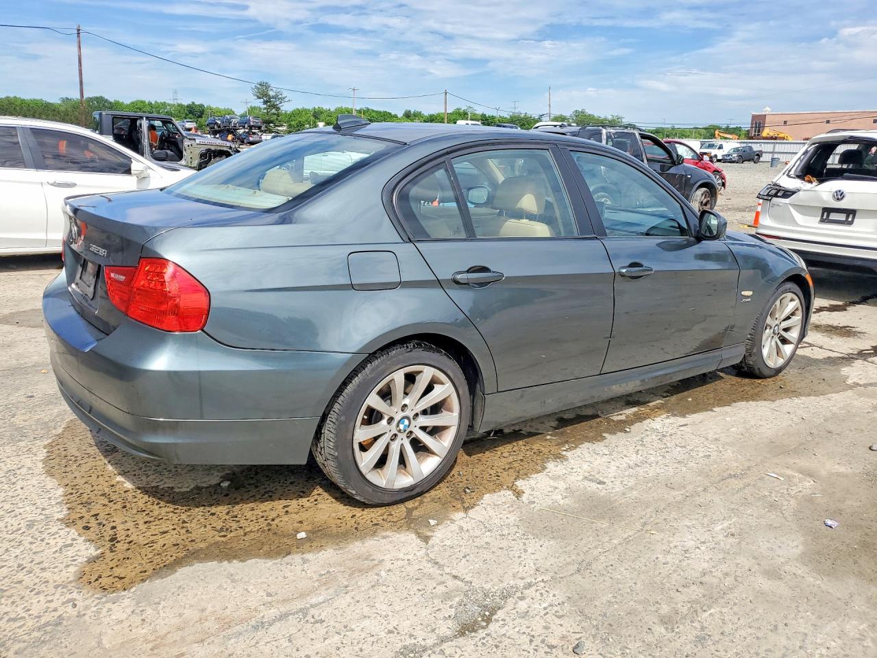 2011 BMW 328 XI SULEV photo 3