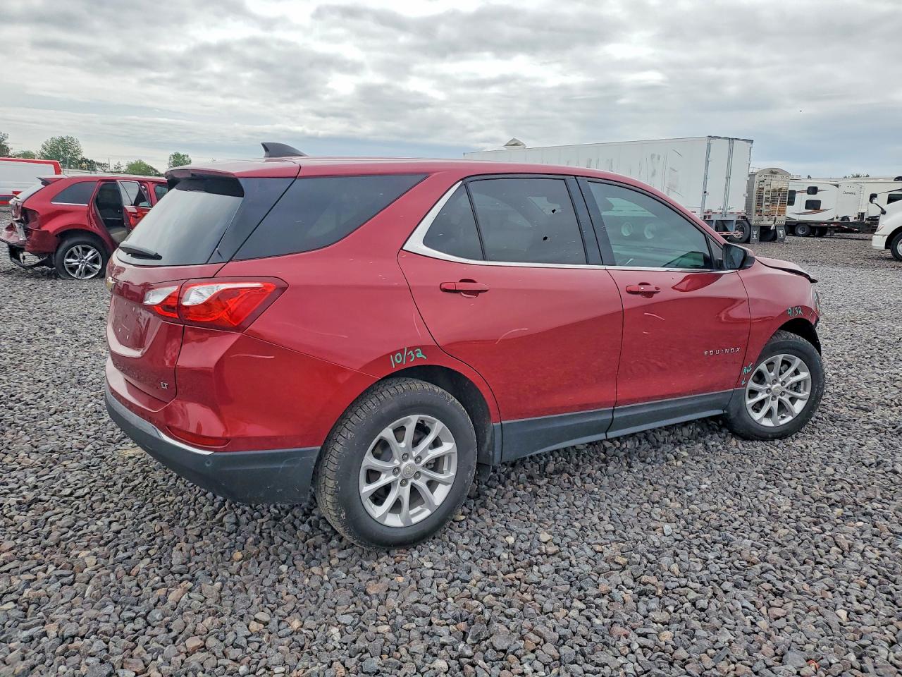 2020 CHEVROLET EQUINOX LT photo 3