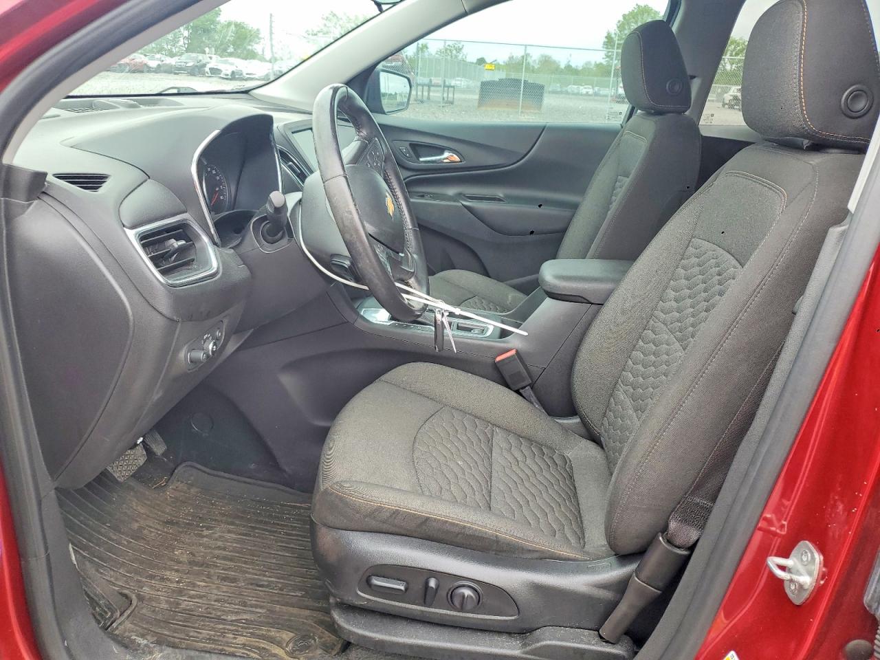 2020 CHEVROLET EQUINOX LT photo 7