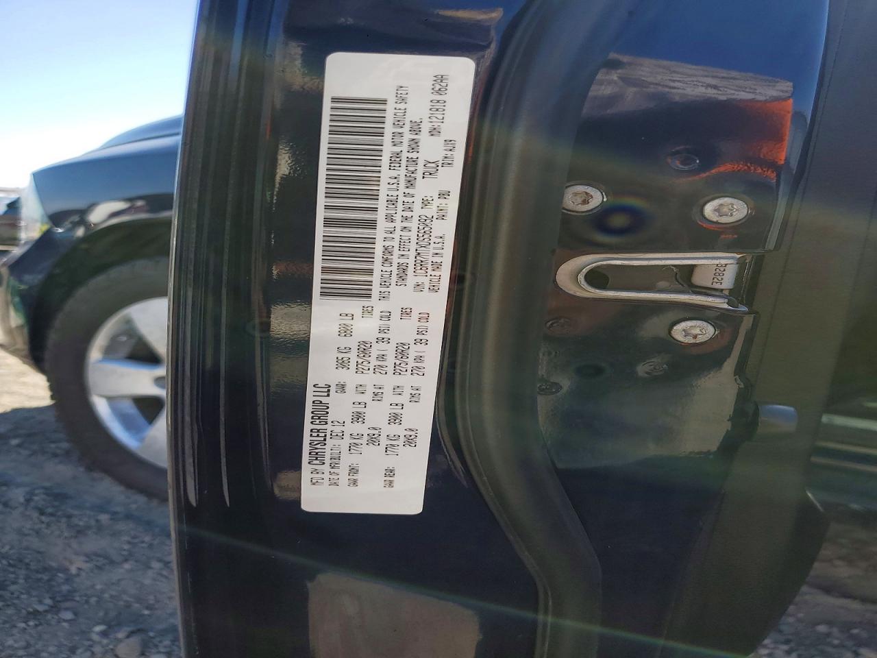 2013 RAM 1500 SPORT photo 37