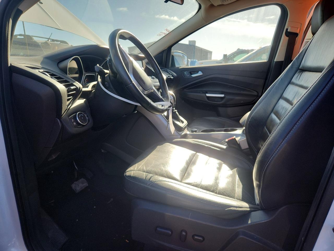 2016 FORD ESCAPE SE photo 13