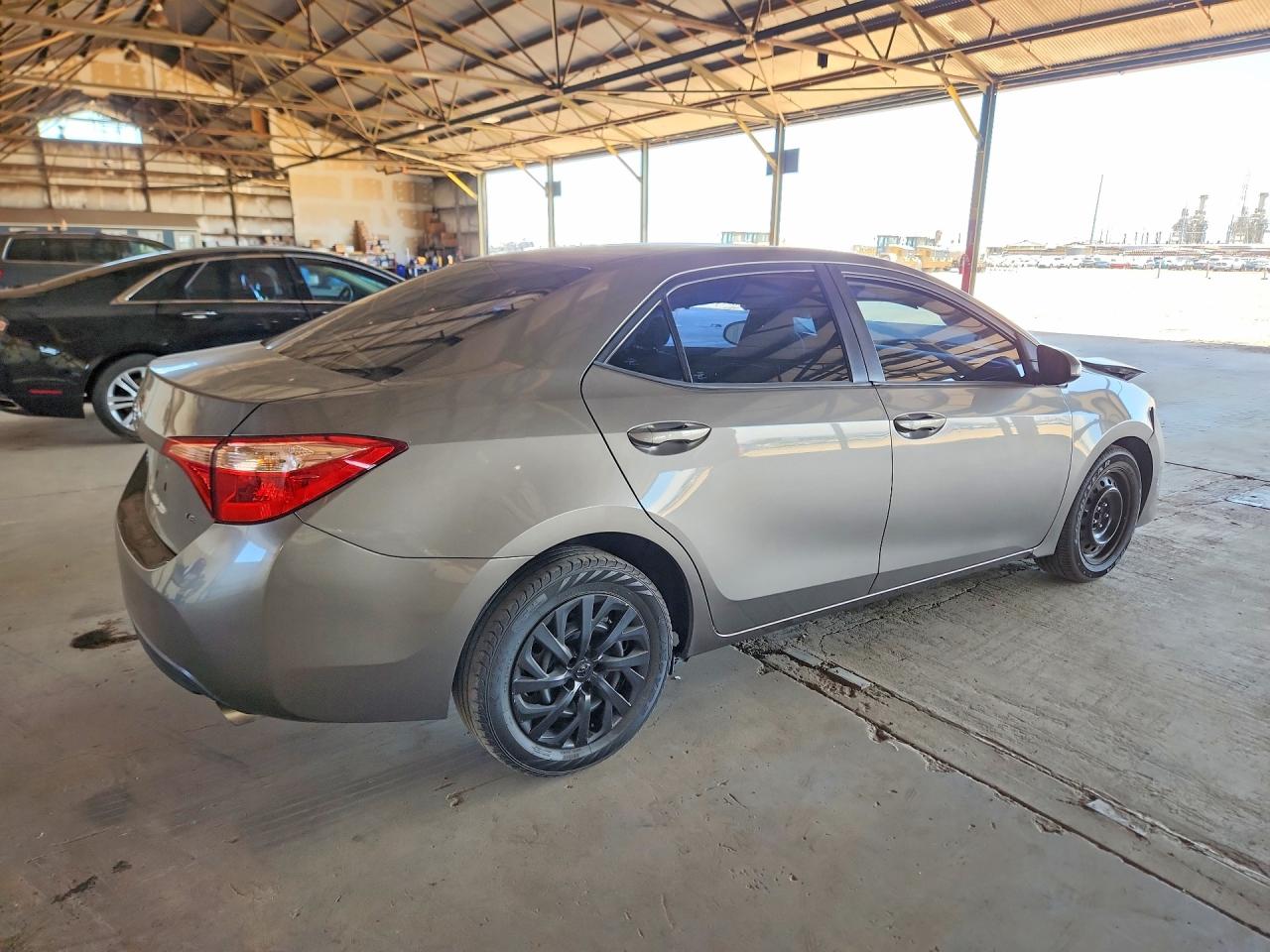 2019 TOYOTA COROLLA LE photo 7