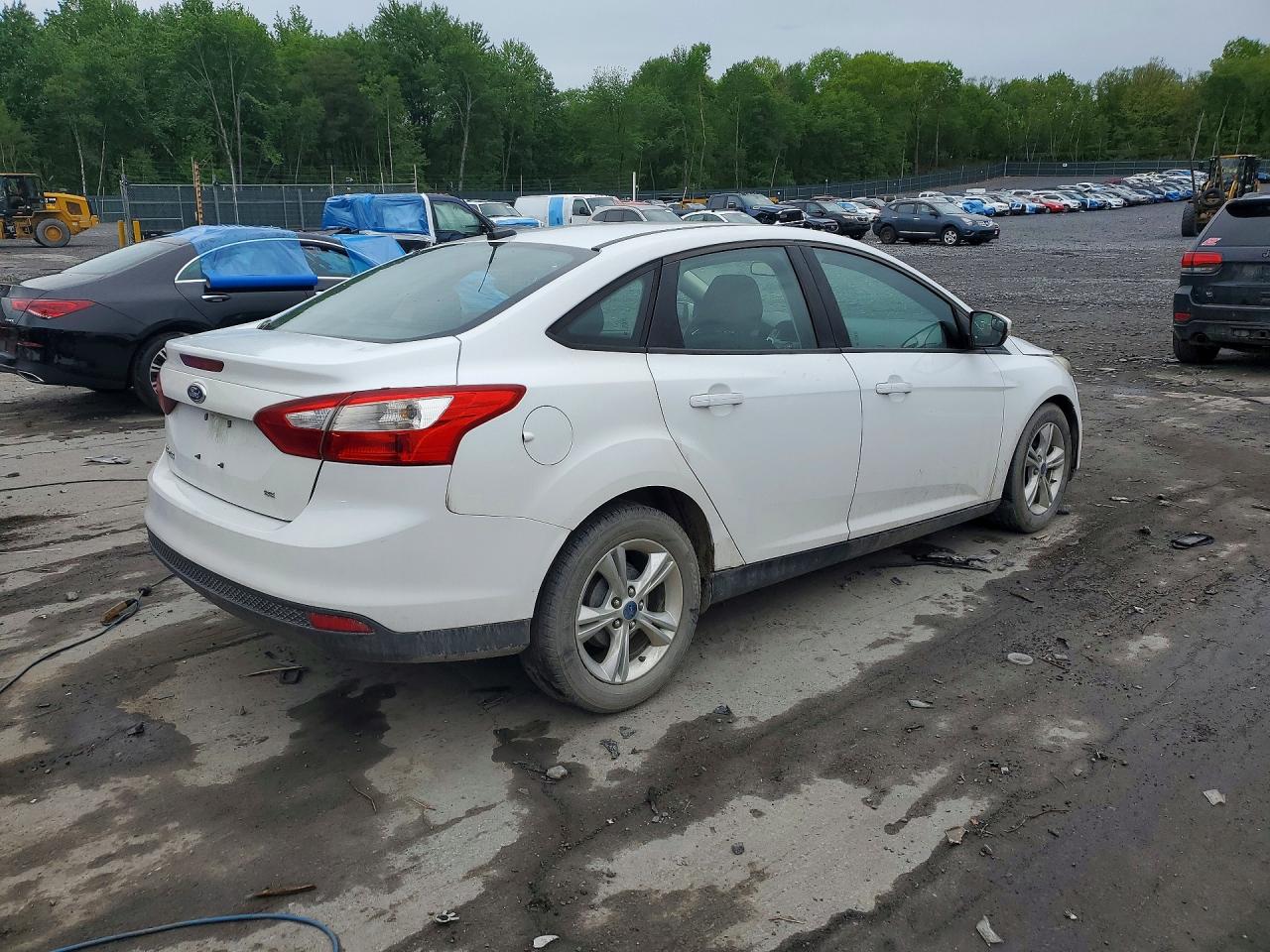 2014 FORD FOCUS SE photo 7
