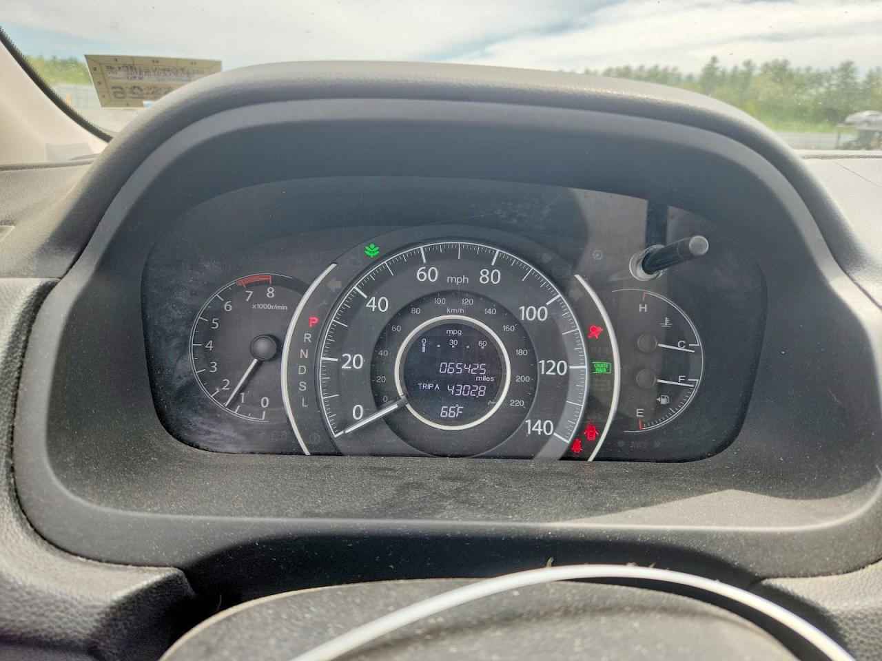 2015 HONDA CR-V LX photo 9