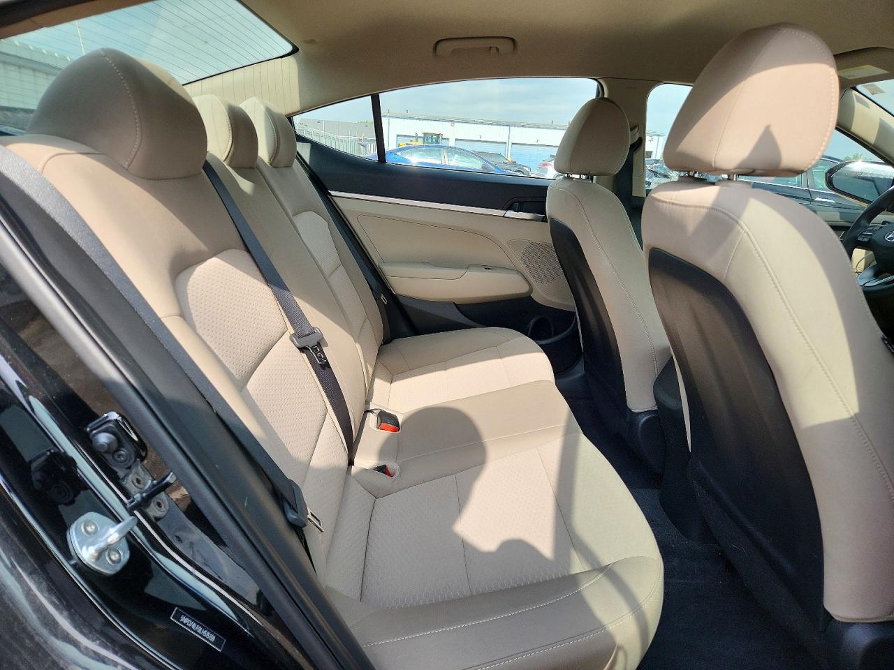 2020 HYUNDAI ELANTRA SE photo 10
