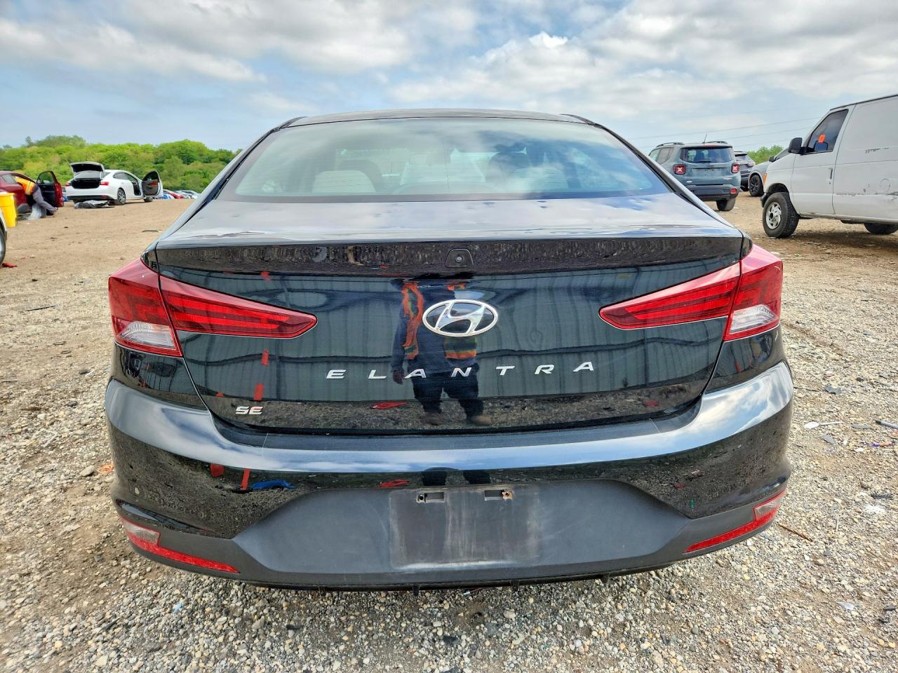 2020 HYUNDAI ELANTRA SE photo 6