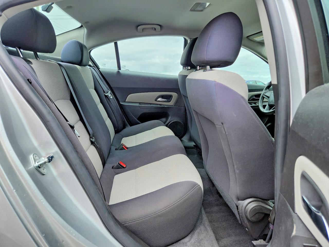 2015 CHEVROLET CRUZE LS photo 19