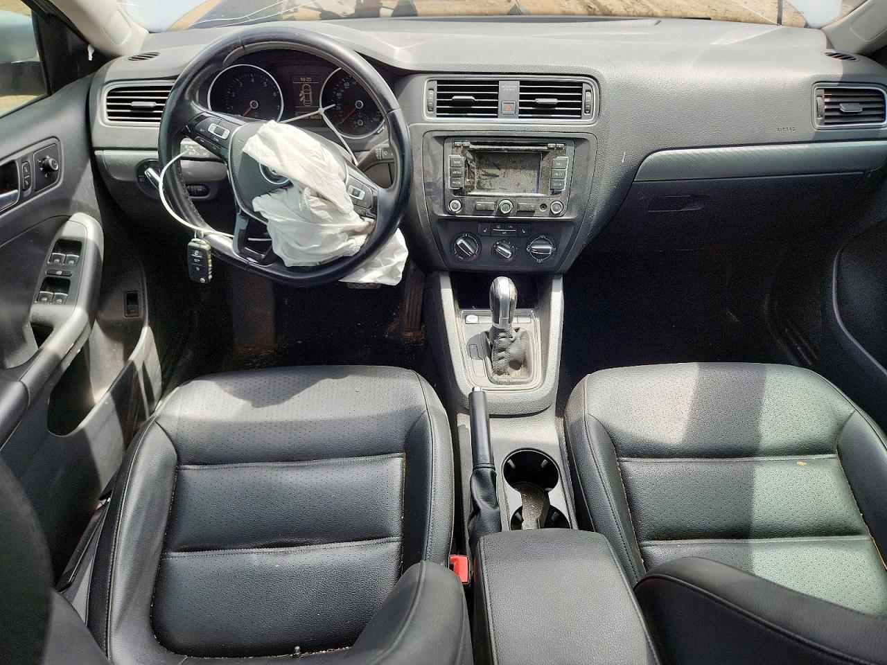 2015 VOLKSWAGEN JETTA SE photo 8
