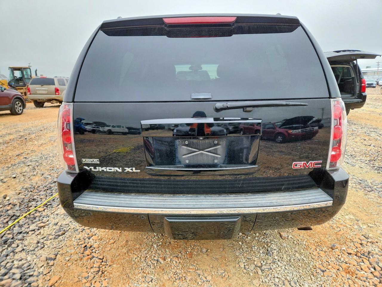 2009 GMC YUKON XL DENALI photo 16
