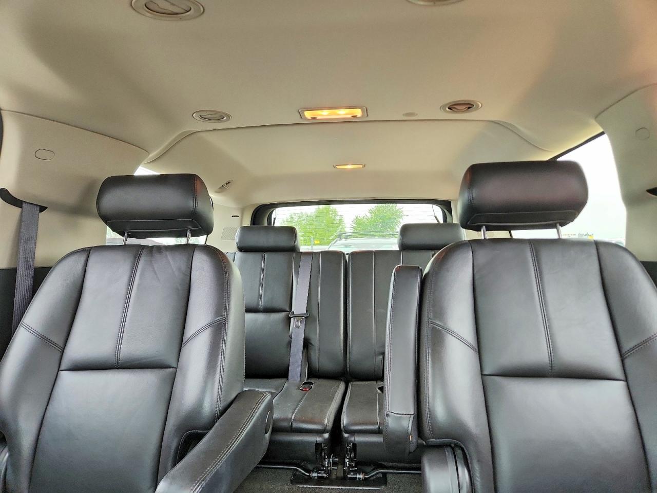 2009 GMC YUKON XL DENALI photo 28