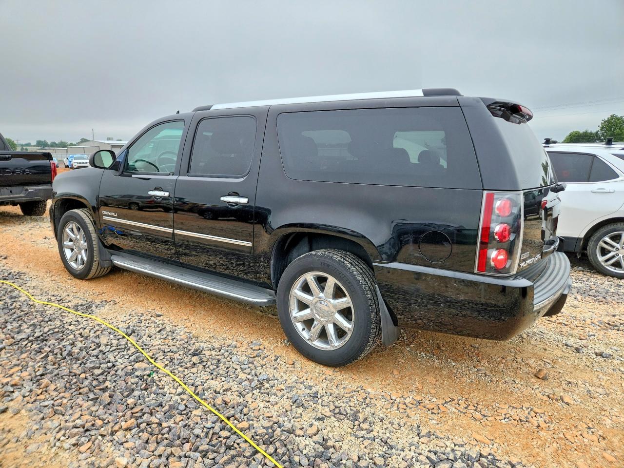 2009 GMC YUKON XL DENALI photo 4