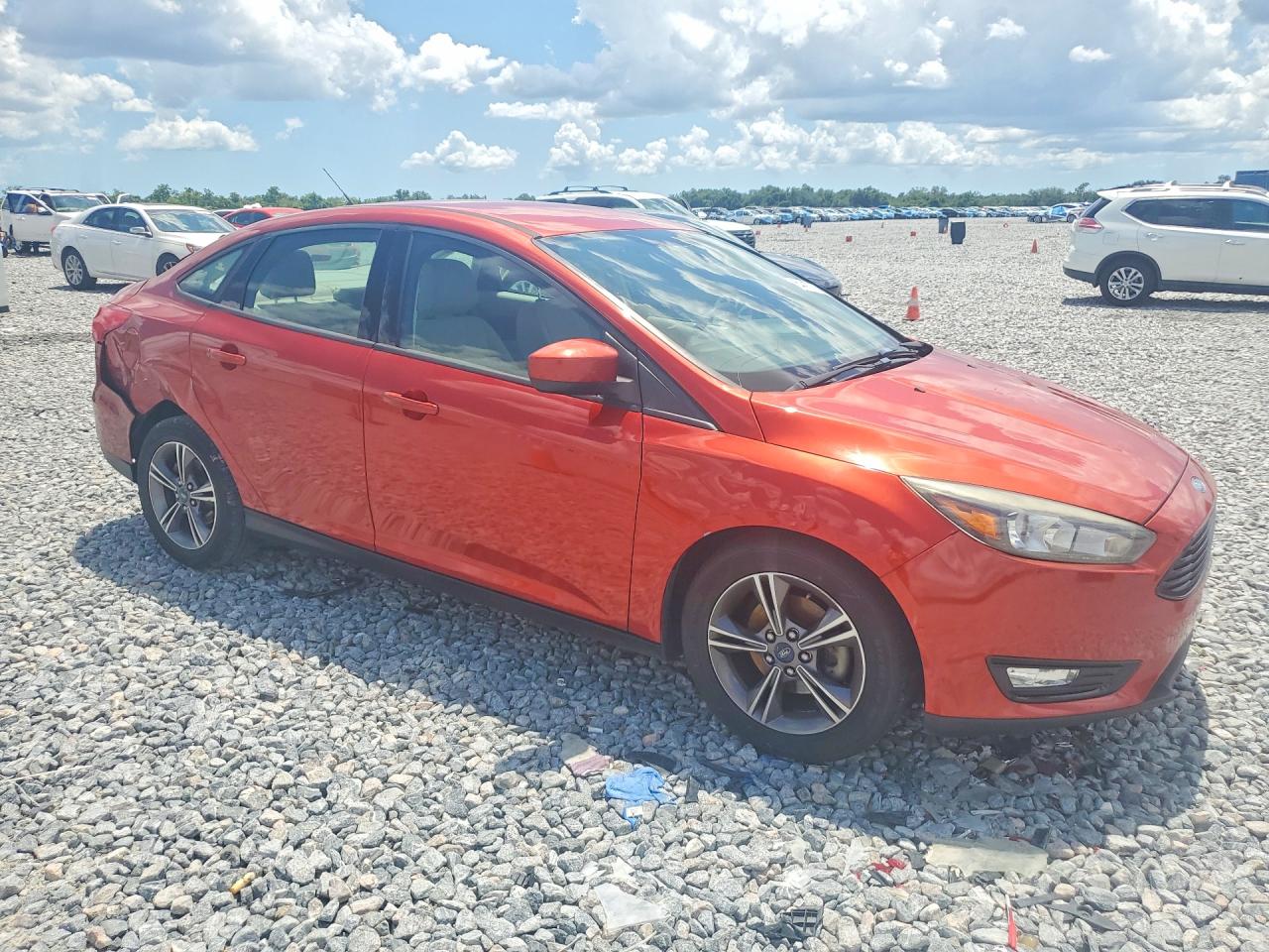 2018 FORD FOCUS SE photo 10