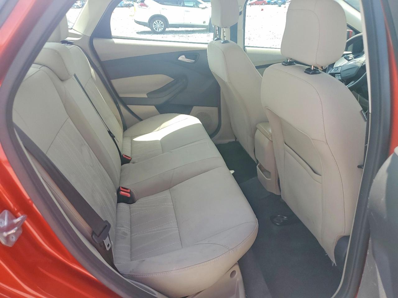 2018 FORD FOCUS SE photo 28