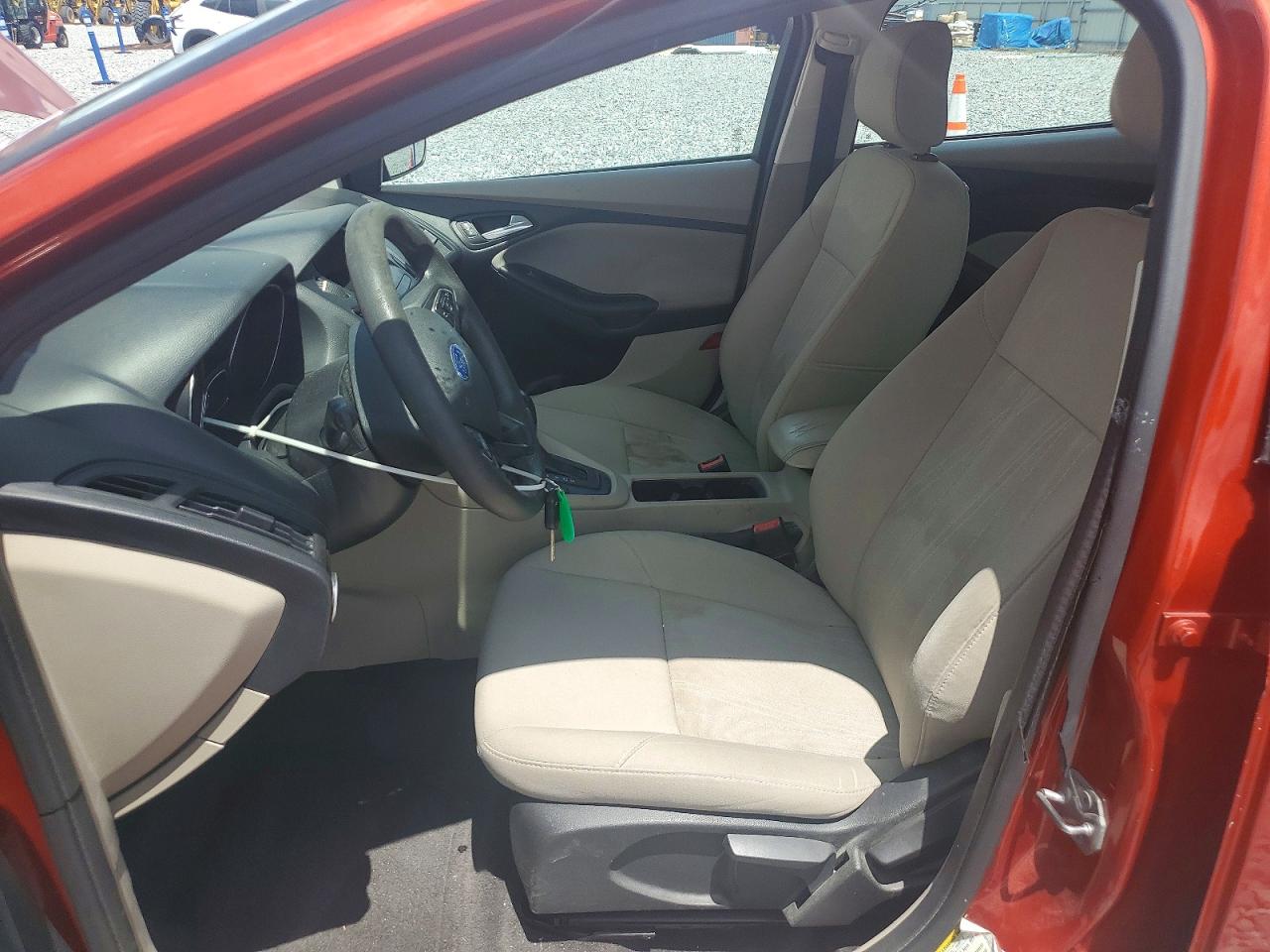2018 FORD FOCUS SE photo 19