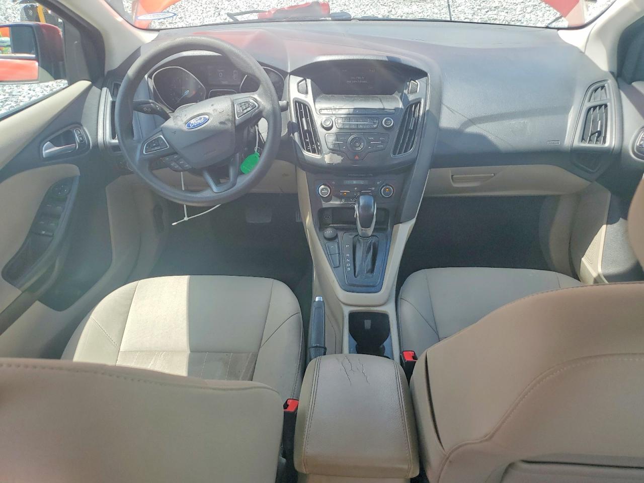 2018 FORD FOCUS SE photo 22