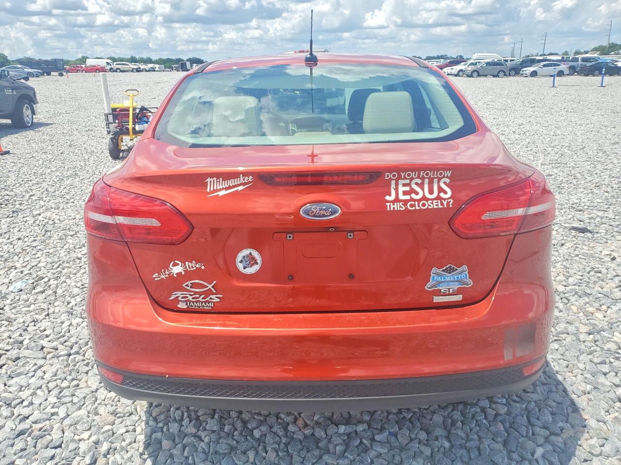 2018 FORD FOCUS SE photo 16
