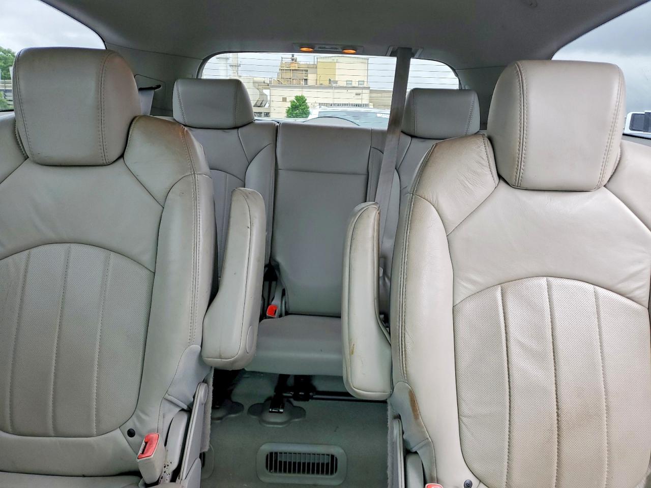 2008 BUICK ENCLAVE CXL photo 19