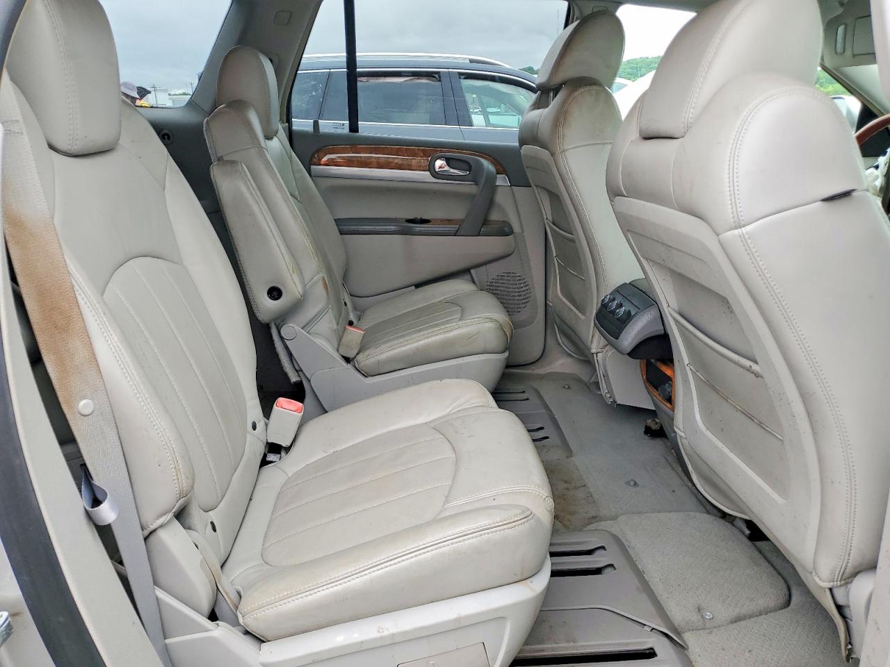 2008 BUICK ENCLAVE CXL photo 21