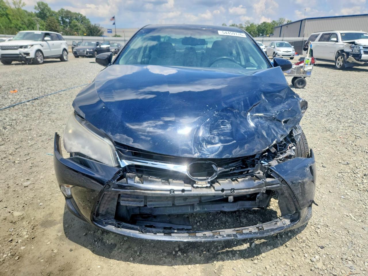 2017 TOYOTA CAMRY SE photo 9