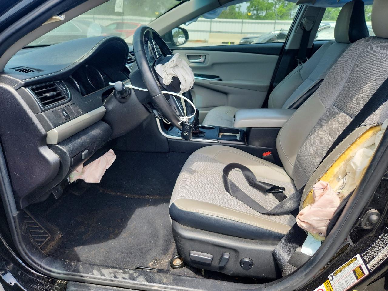 2017 TOYOTA CAMRY SE photo 13