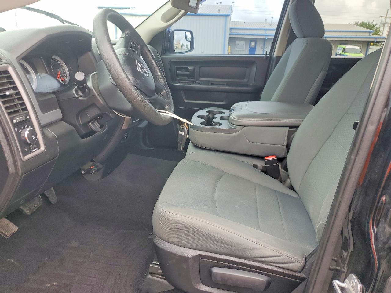 2014 RAM 1500 ST photo 19
