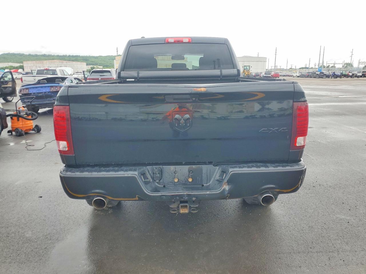 2014 RAM 1500 ST photo 16