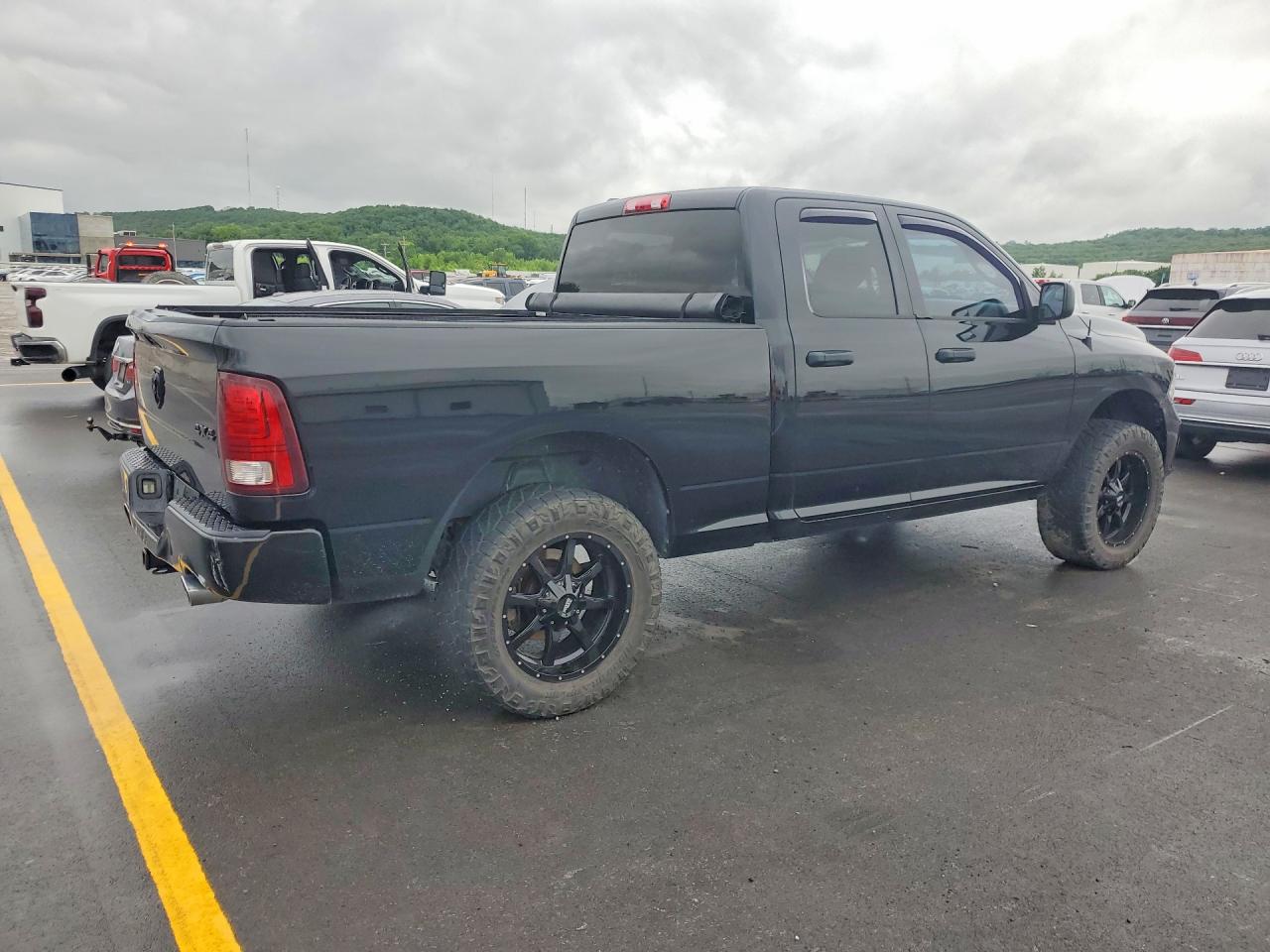 2014 RAM 1500 ST photo 7