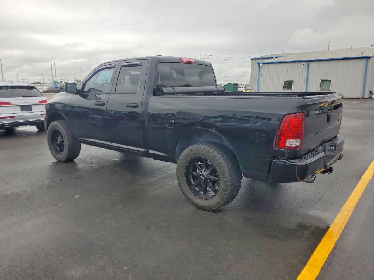 2014 RAM 1500 ST photo 4