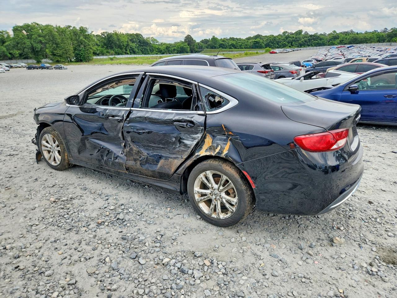2016 CHRYSLER 200 LIMITED photo 3